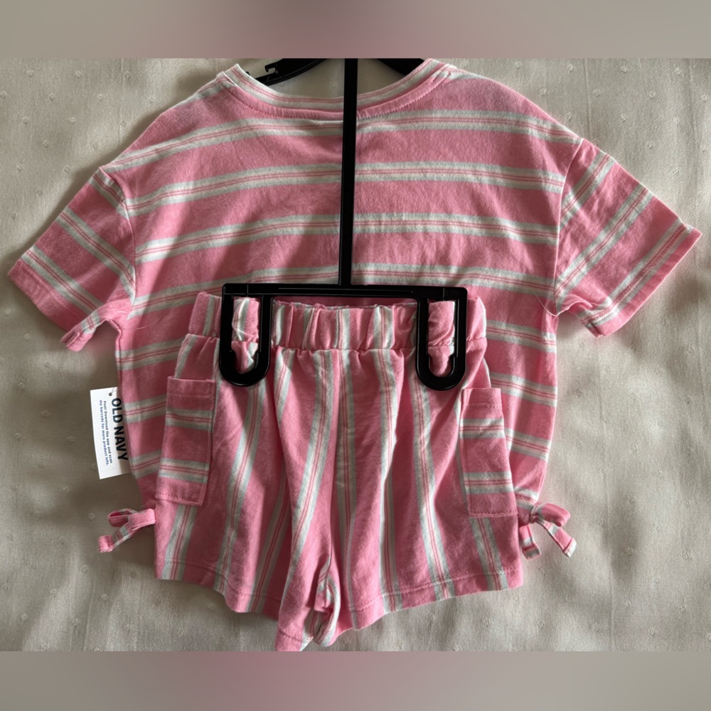 NWT Old Navy Pink and White Striped Girls Set with Lobster Applique - Picture 3 of 8